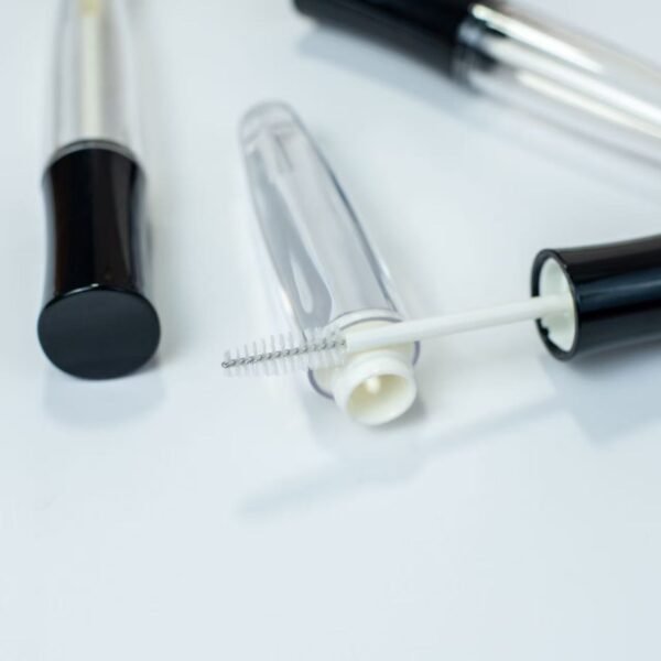 Special shape eyelash lip glaze tube 66028 - Image 3