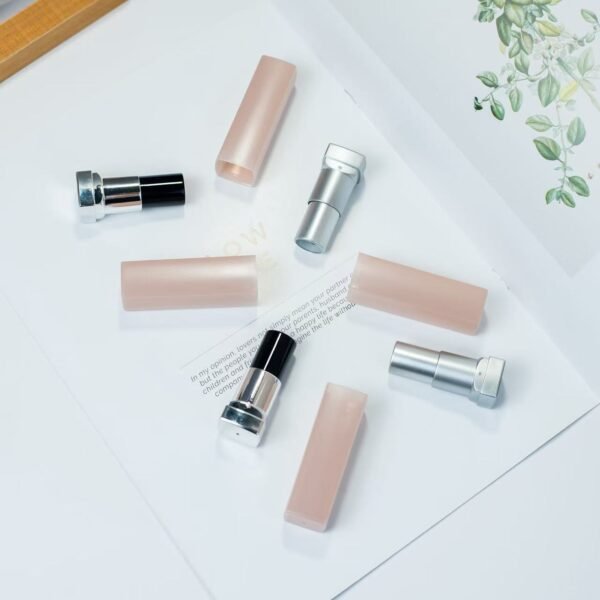 Simple and stylish lipstick tube 66002 - Image 4